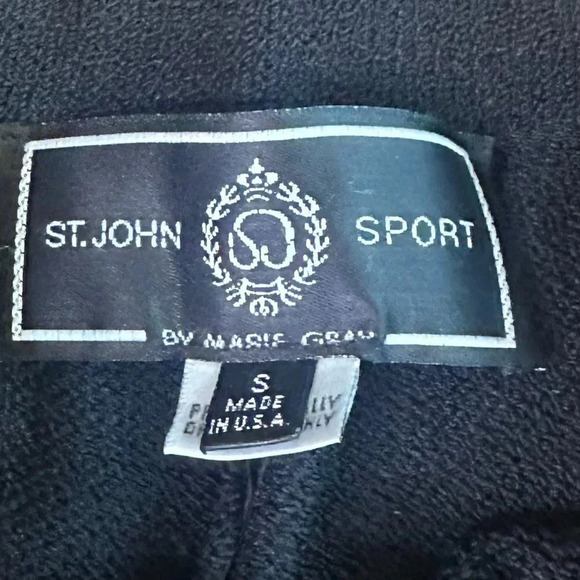 St. John Sport Cropped Black Pants Capri Stretch Santana Knit Size Small Women's - Picture 8 of 8
